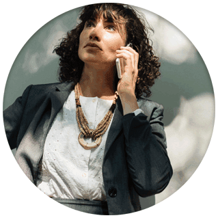 Photo woman on cell phone